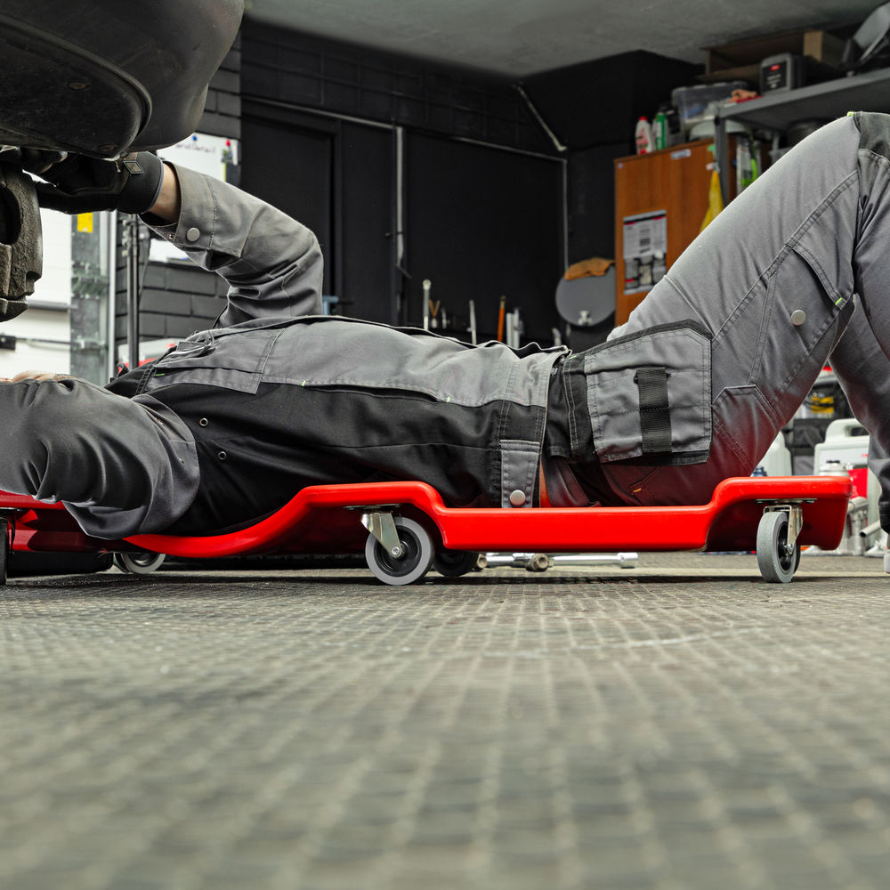 Лежак ремонтный на шести колесах, 1000 х 475 х 128 мм, пластиковый Matrix (567485)