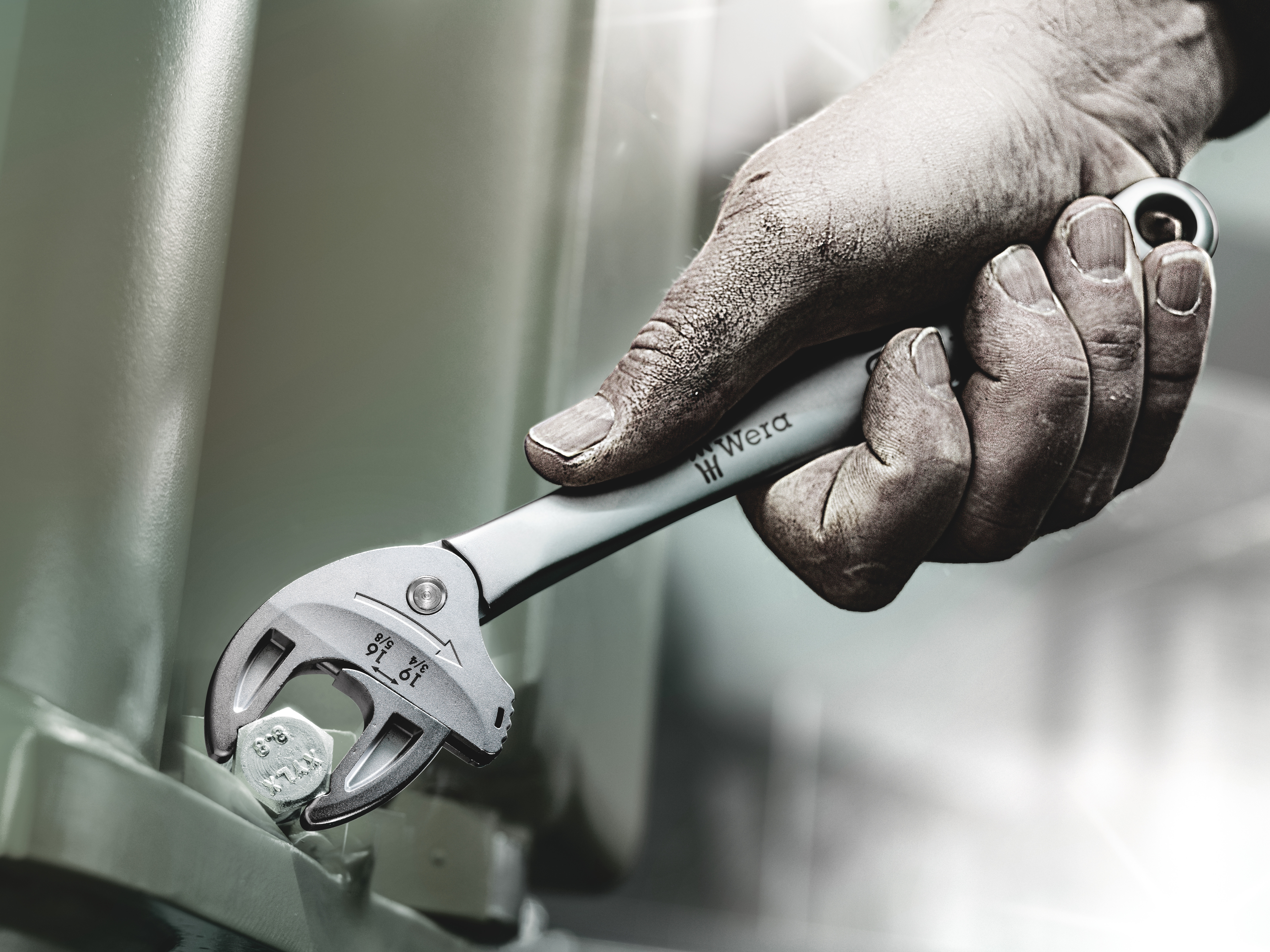 Ключ гаечный рожковый с самонастройкой 16-19 x 224 мм Joker серия 6004 L Wera WE-020101