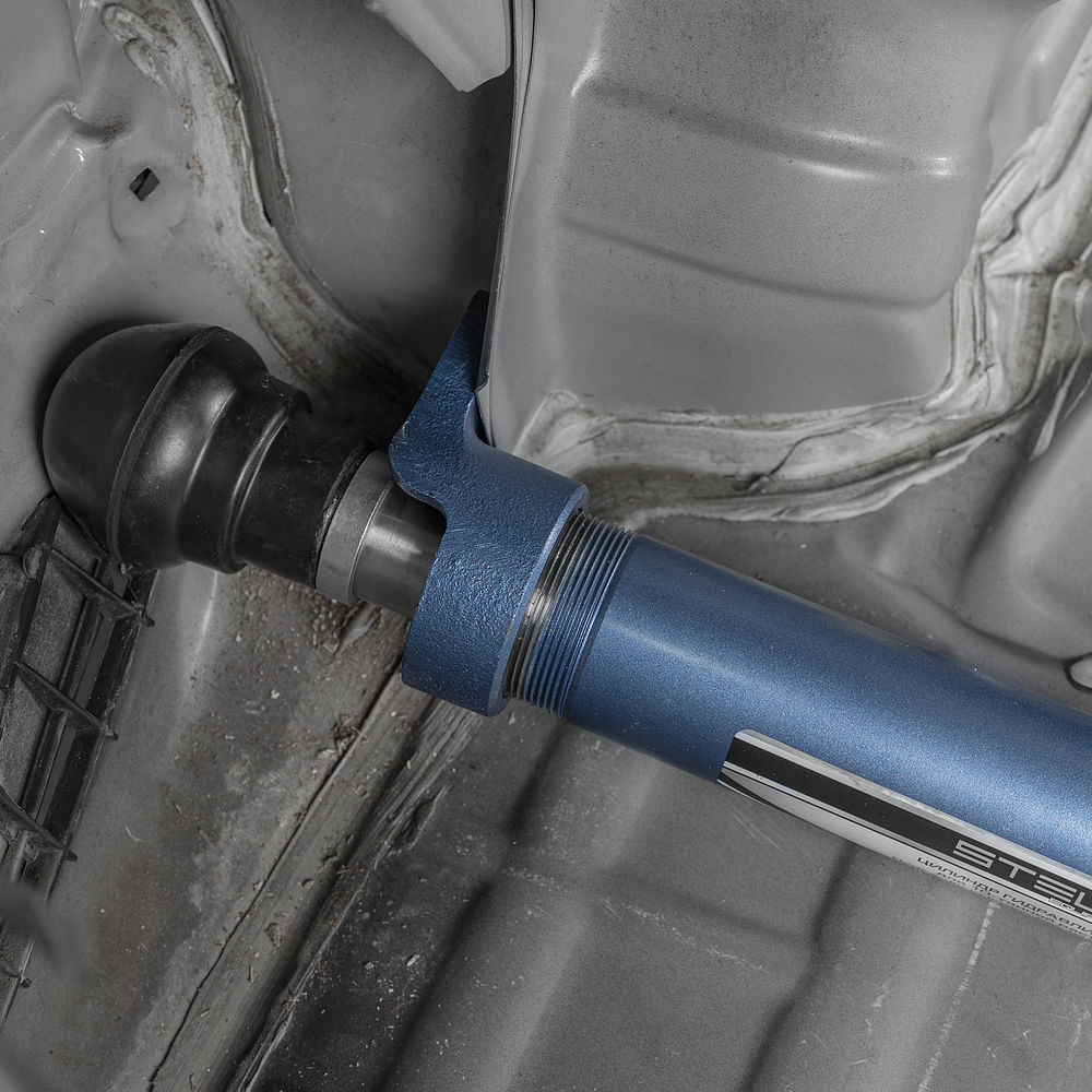 Растяжка гидравлическая, 10 т, набор из 17 предметов, 7 сменных насадок, в пластиковом кейсе на колесах Stels (51356)