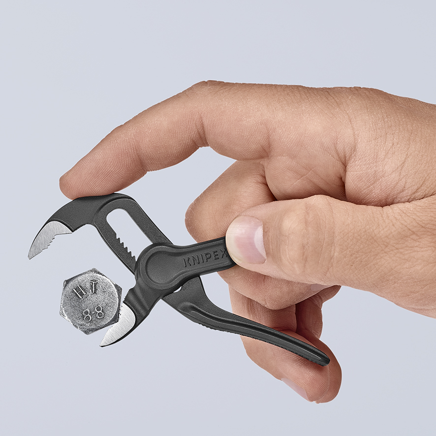 Клещи переставные XS 100 мм, зев 28 мм, фосфатированные COBRA KN-8700100