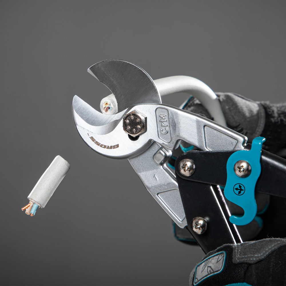 Кабелерез Piranha, 240 мм, двухкомпонентные рукоятки, D кабеля до 14 мм, сечение 14 мм2 Gross (78450)