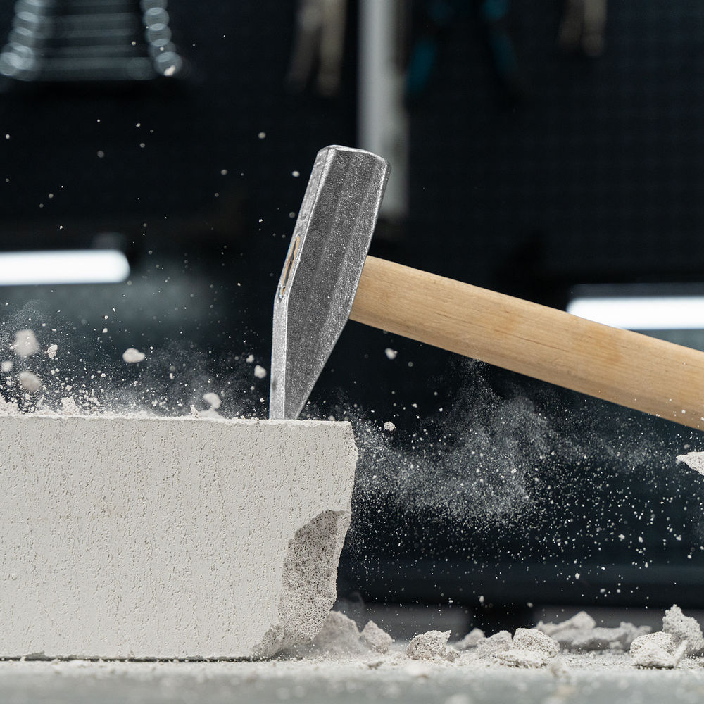 Молоток слесарный, 600 г, квадратный боек, деревянная рукоятка Россия