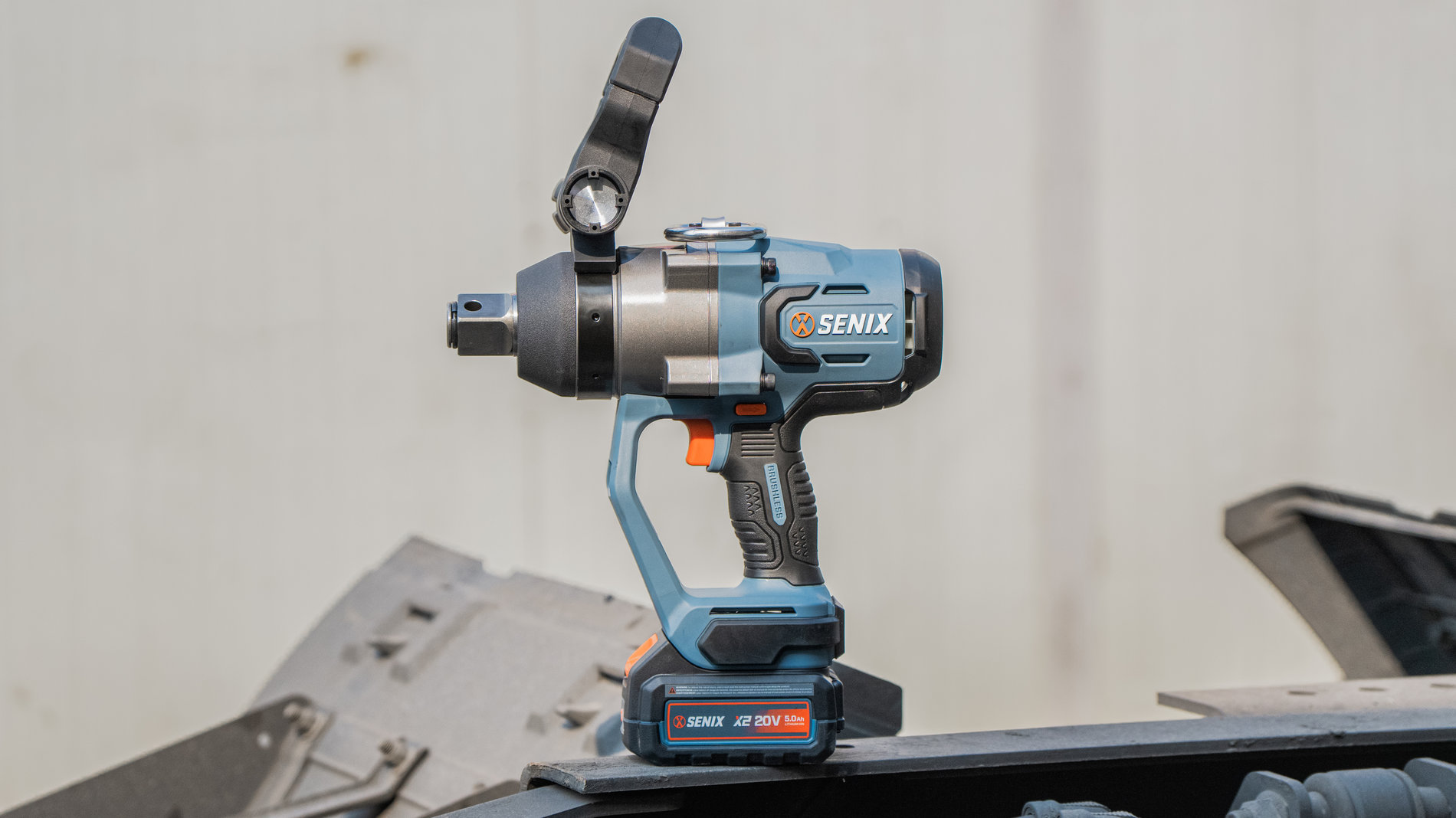 импульсный гайковерт 1, 2000 Нм, бесщ.двиг, без АКБ и ЗУ X2 20В