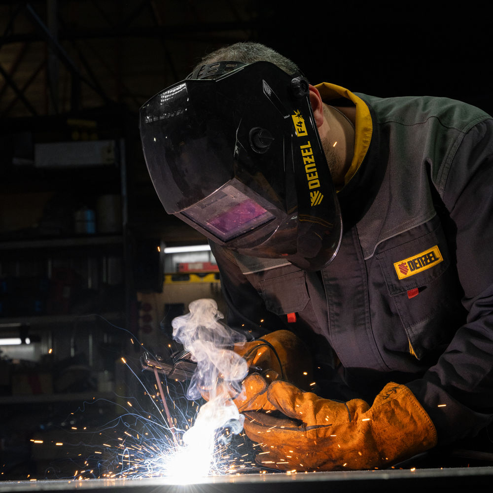 Щиток защитный лицевой (маска сварщика) F4, см. окно 90х35, DIN4/9-13// Denzel (89715)