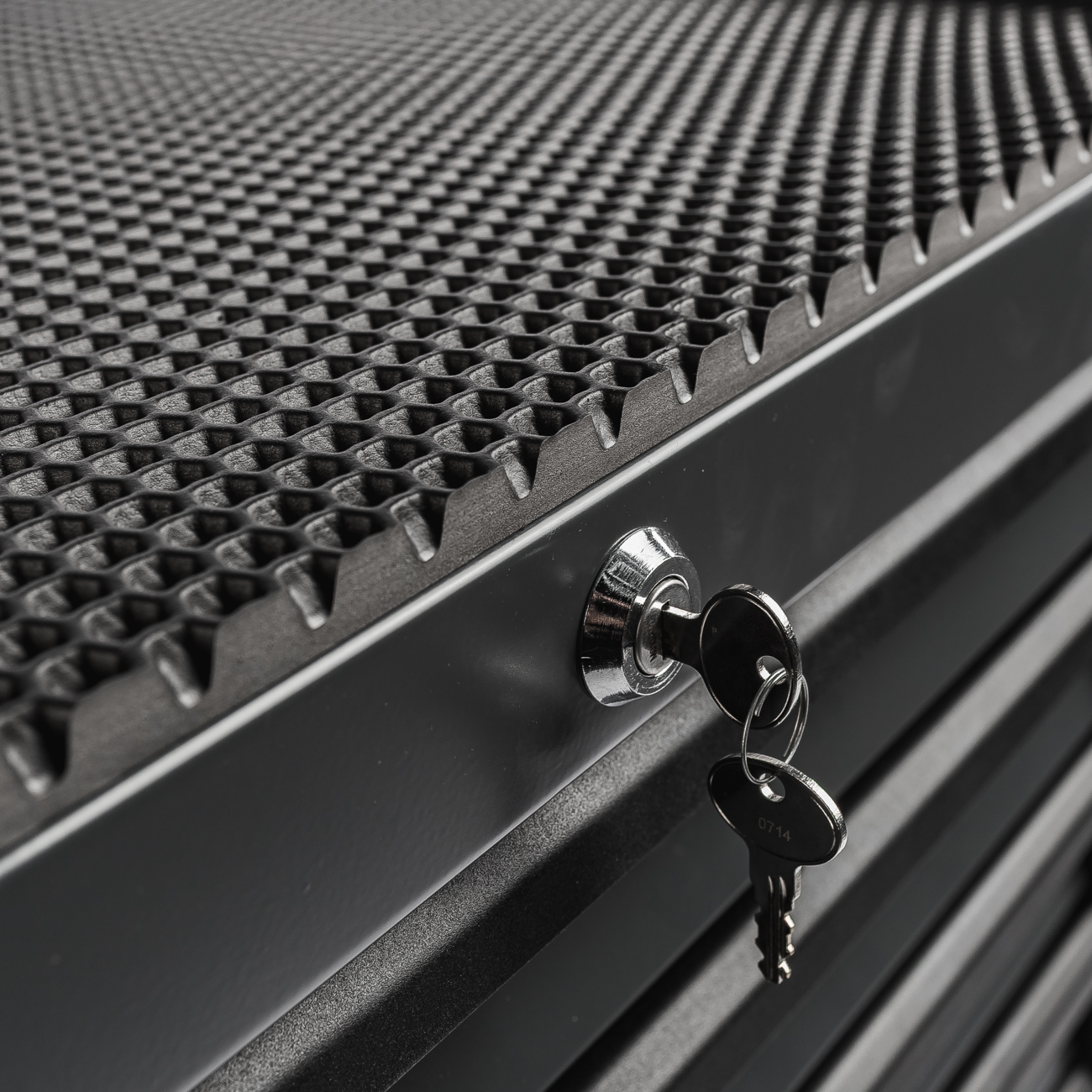 Тележка инструментальная Limited Edition 7 полочная Industrial серая RUNTEC RTIND-LE7G