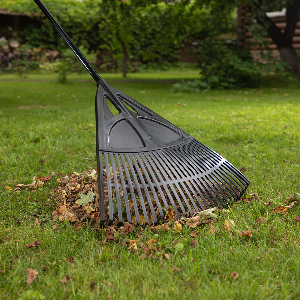 Грабли веерные пластиковые, 620 х 1750 мм, 27 плоских зубьев, алюминиевый черенок, Palisad (61806)