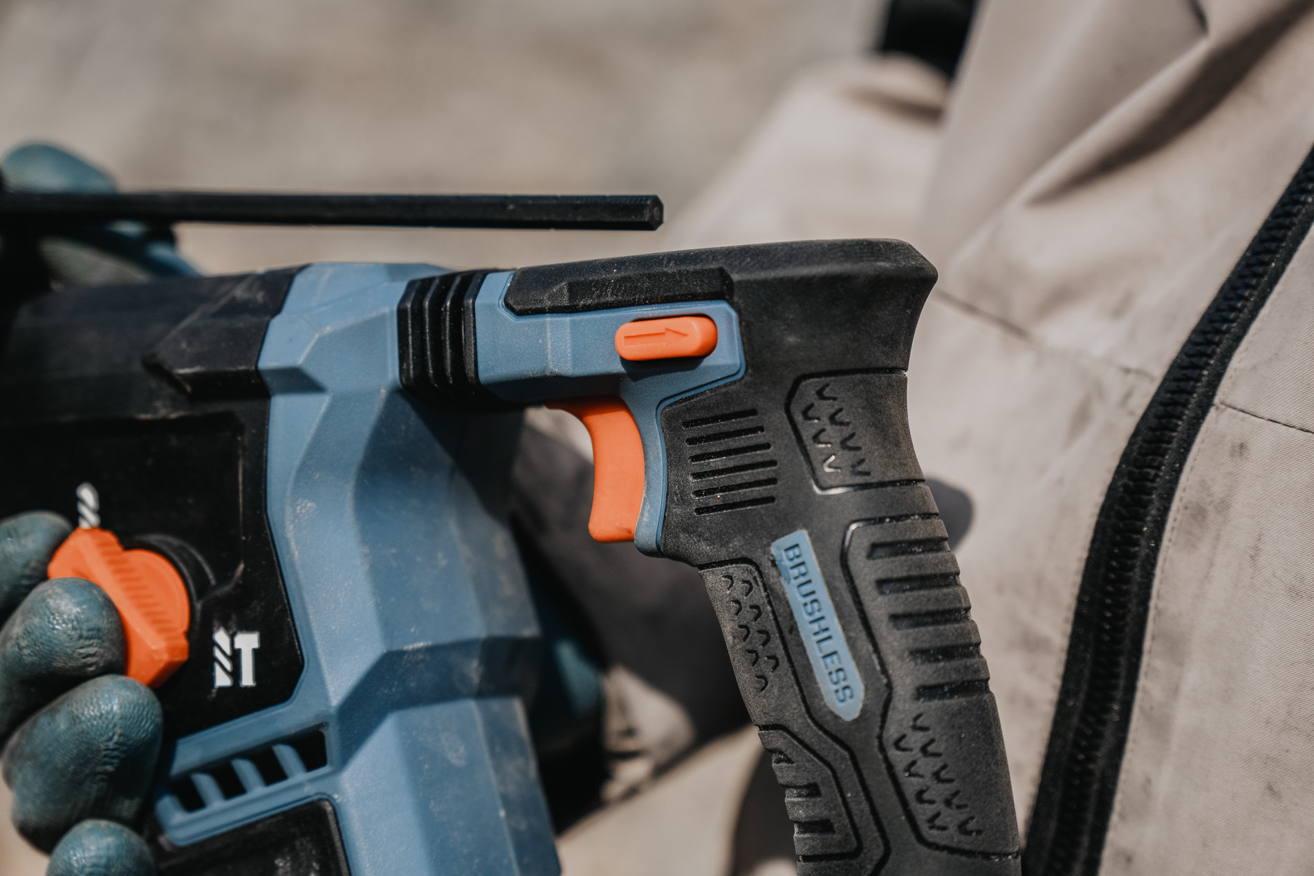 Перфоратор SDS-plus, 1.2Дж, 17 мм, 1х4Ач, ЗУ, кейс X2 20В