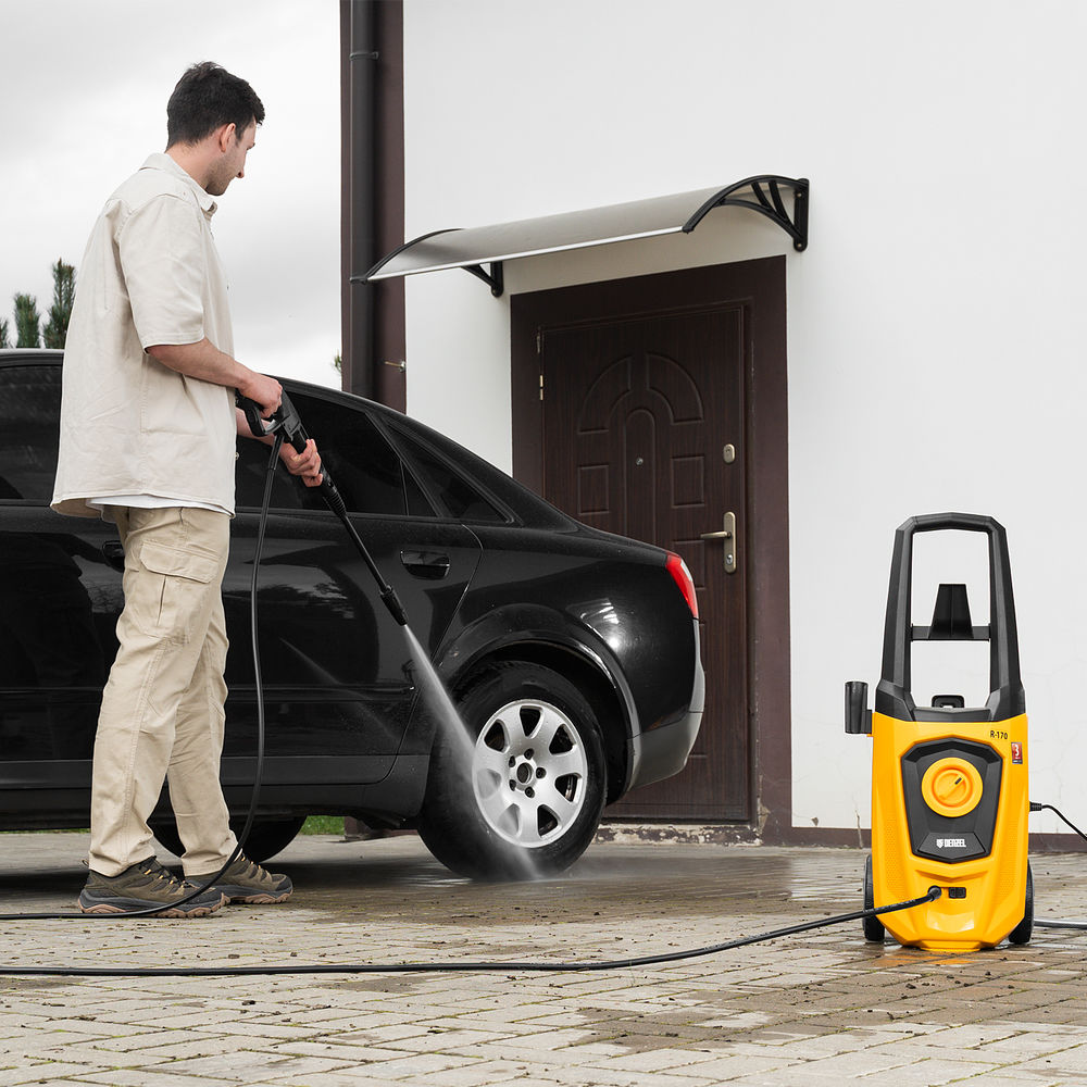 Моечная машина высокого давления R-170, 2000 Вт, 170 бар, 360 л/ч, колесная Denzel (58228)