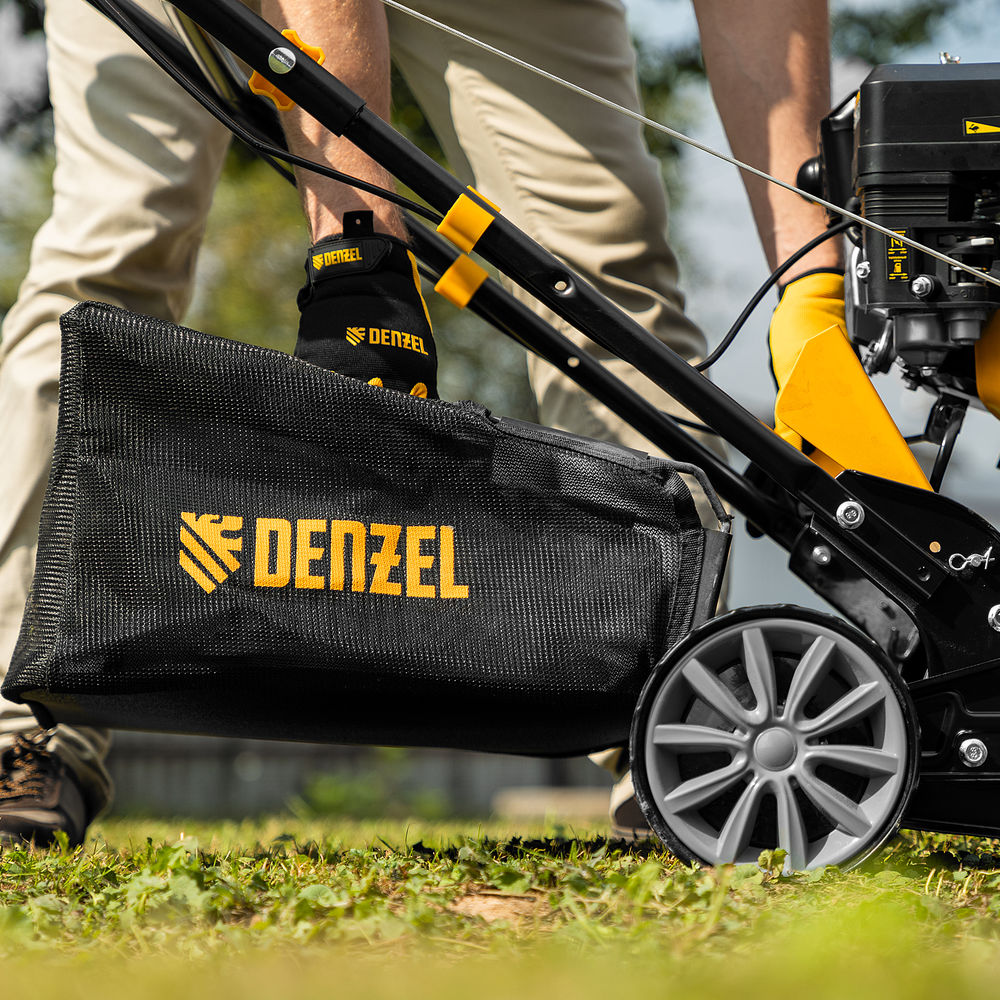 Скарификатор-аэратор бензиновый SAG-400, 212 см3, -15/+10 мм, 40 см Denzel (57802)