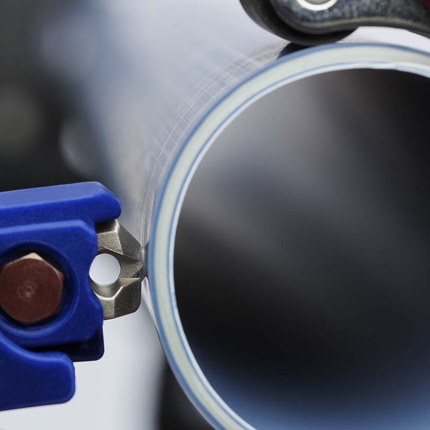 Труборез O 32/40/50 мм для канализационных пластиковых труб, толщина max 2.4 мм, длина 202 мм, BK DP50 KNIPEX KN-902301BK