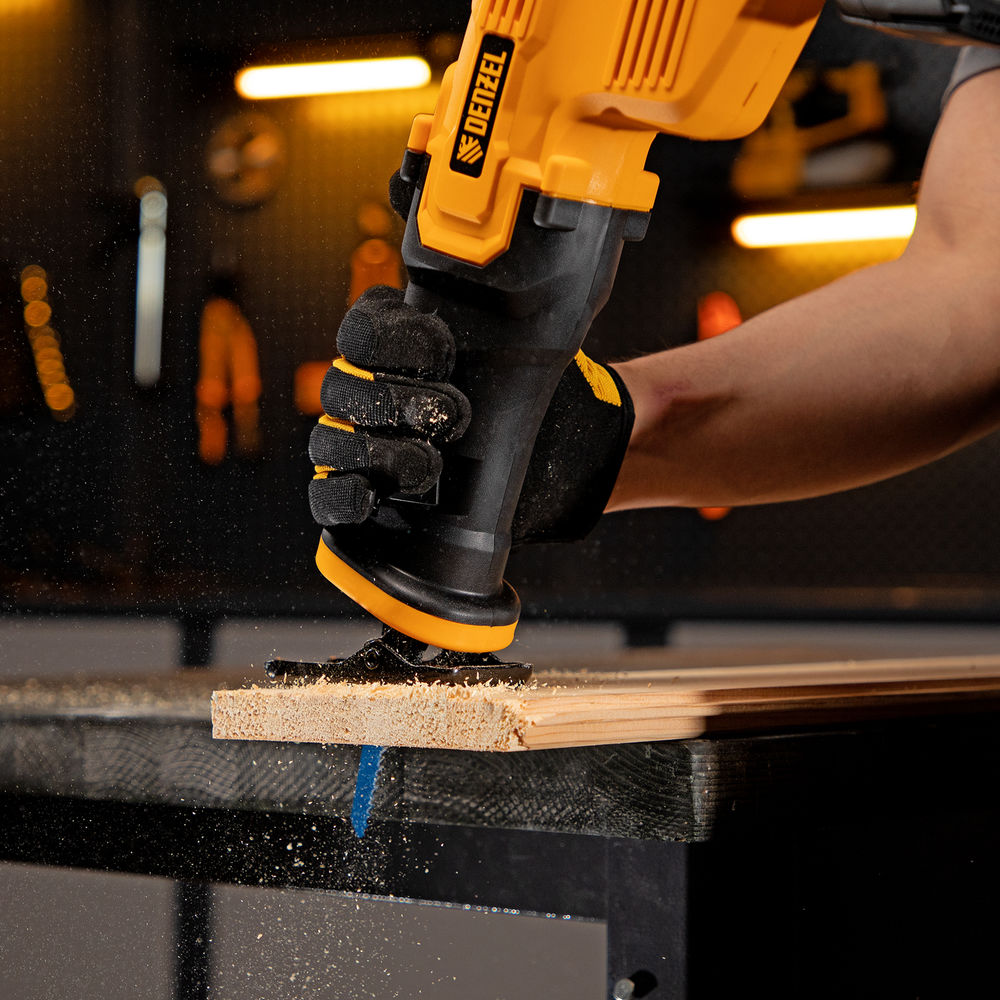 Пила сабельная аккумуляторная CRC-115-0, 18В Li-Ion Denzel (28466)