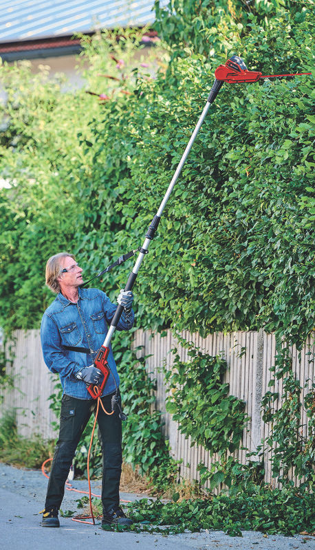 Кусторез электрический с телескопич штангой Einhell GC-HH 5056,500Вт,рез47см,20мм,штанга 1700-2500мм (3403870)