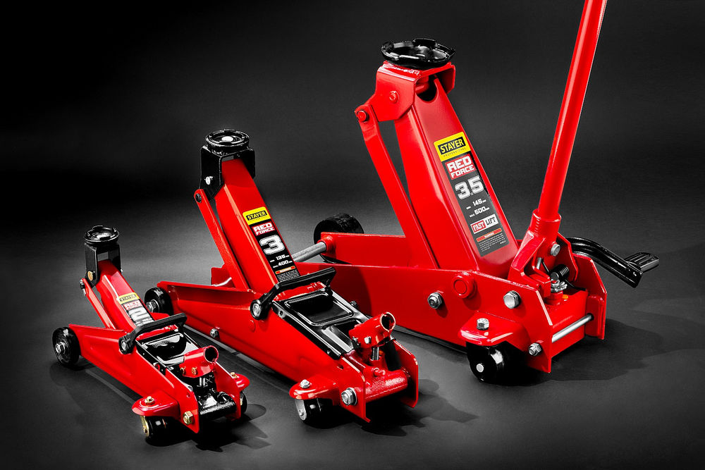 Домкрат подкатной 3 т, 135 - 400 мм с увеличенным подъемом R-33 RED FORCE Professional STAYER 43154-3