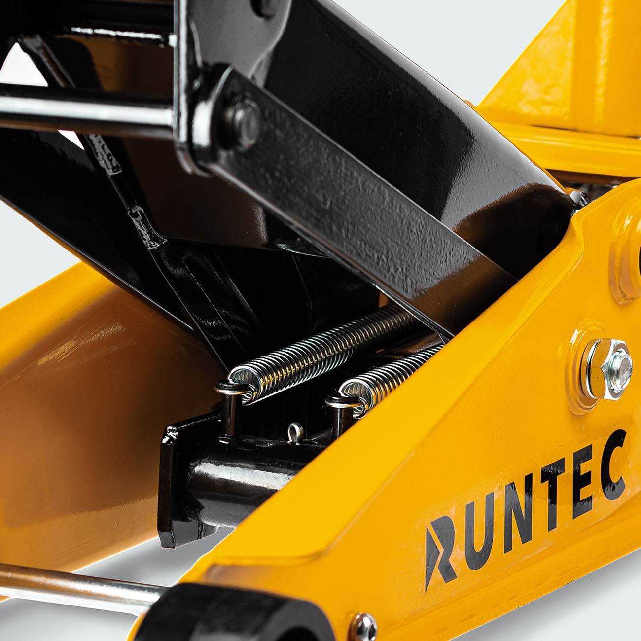 Домкрат подкатной 3 т, 130 - 462 мм, усиленный RUNTEC RT-PJ3