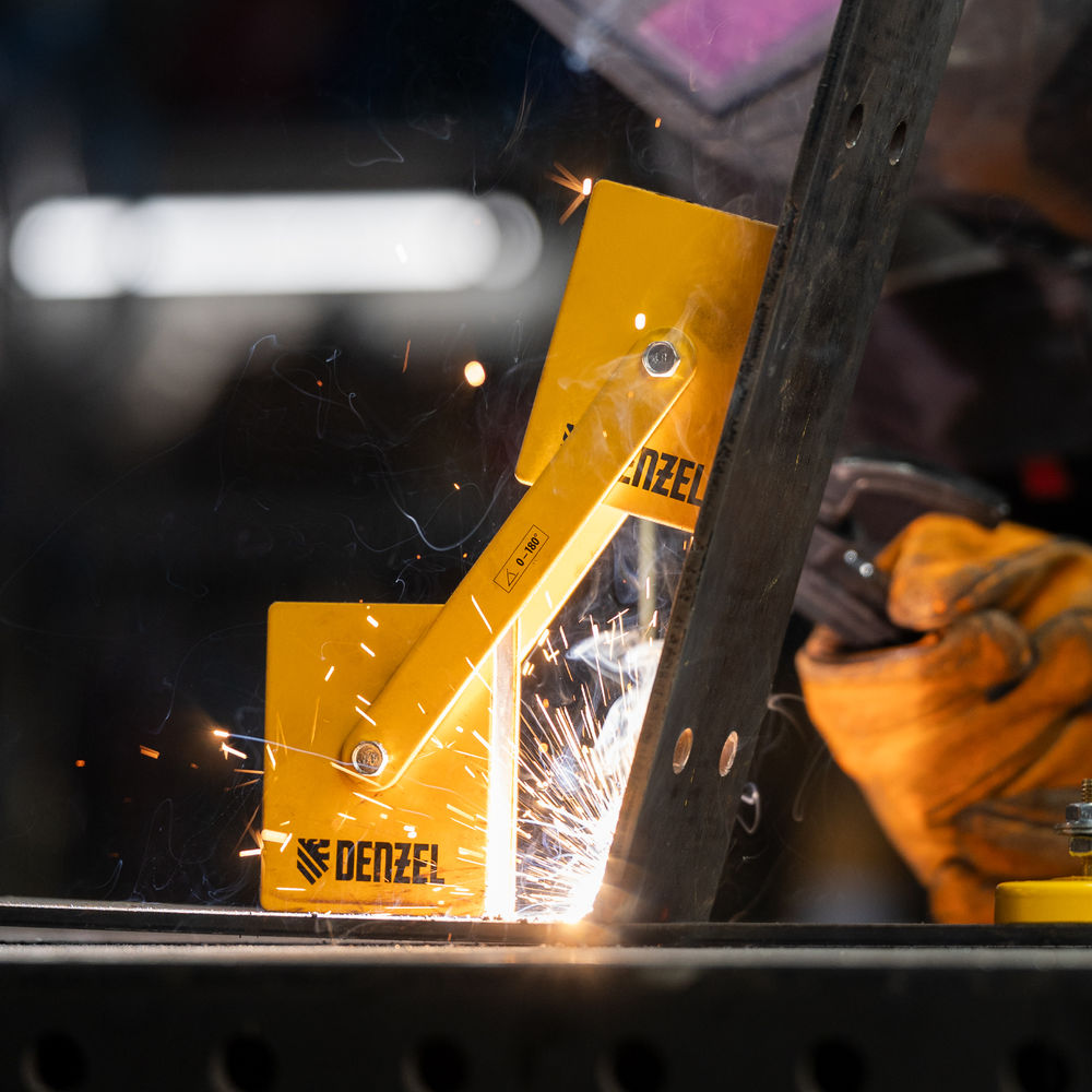 Фиксатор магнитный регулируемый для сварочных работ усилие 50 LB Denzel (97565)