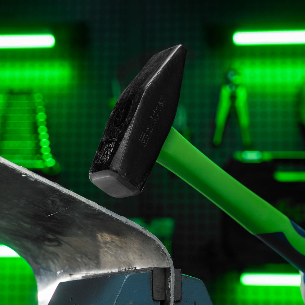 Молоток слесарный, 1000 г, фибергласовая обрезиненная рукоятка Сибртех (10329)