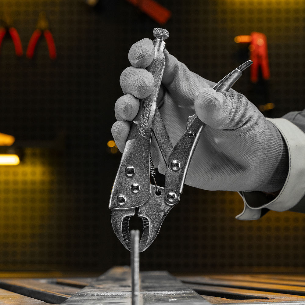 Зажим ручной, 180 мм, полукруглый захват Sparta (184205)