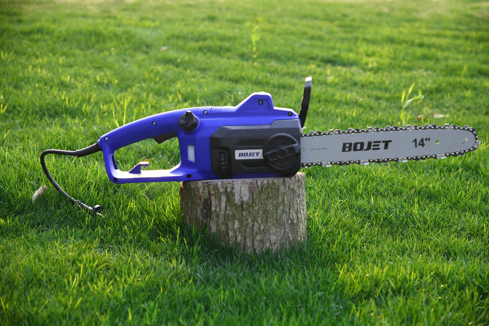 Электрическая цепная пила 1800Вт, 35 см (14).