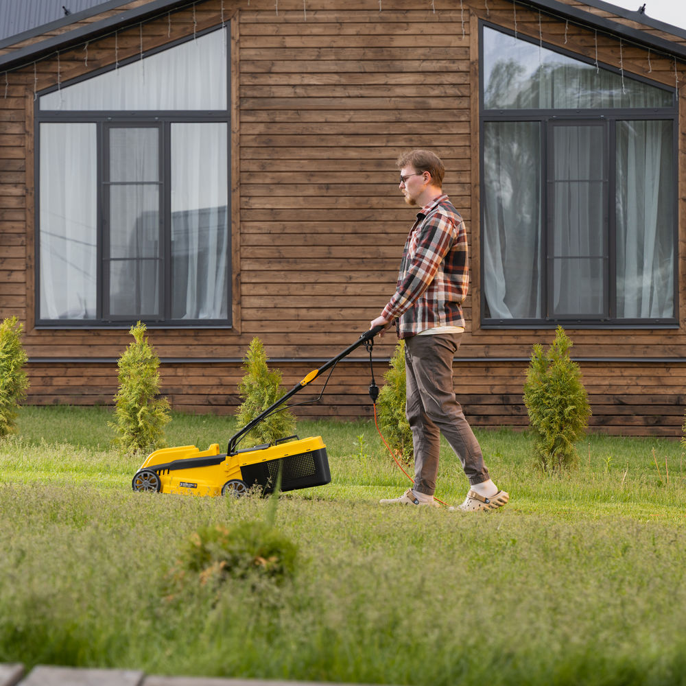 Газонокосилка электрическая GMC-1200, шир.,32см, 1200 Вт, 3 уров., травосб. 30 л Denzel (96628)