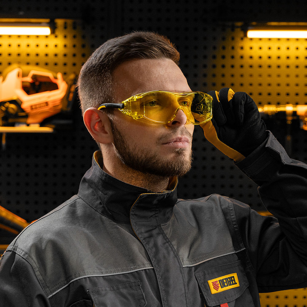 Очки защитные открытые, поликарбонатные, увеличенная желтая линза, регулируемые дужки Denzel (89202)