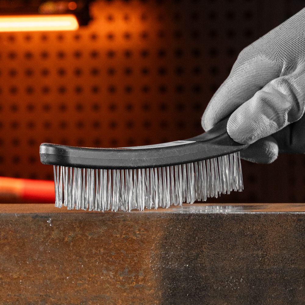 Щетка четырехрядная металлическая с пластмассовой ручкой Sparta (748665)