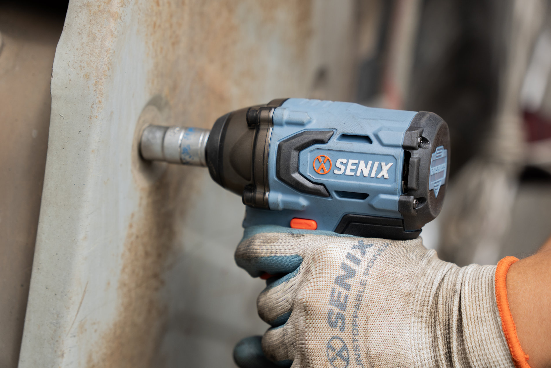 Импульсный гайковерт 1/2, 330 Нм, 1х4Ач, ЗУ, кейс X2 20В