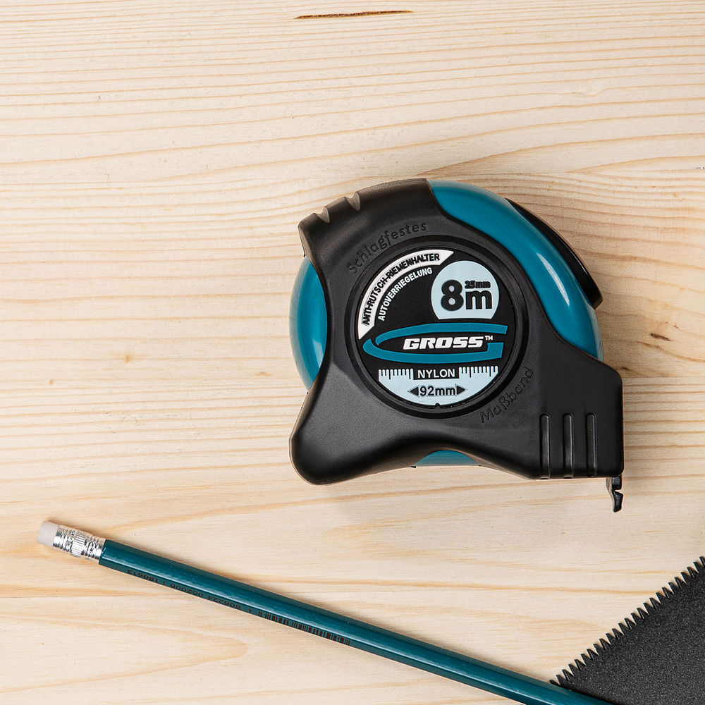 Рулетка Schlagfest,8 м x 25 мм,магнитный обрезиненный зацеп,двусторонняя шкала,Нейлоновое покрытие,автоматическая фиксация Gross