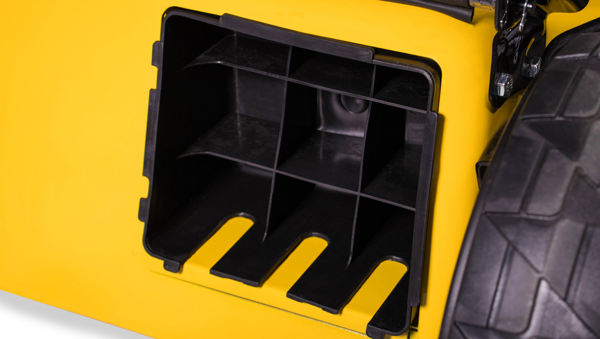 Газонокосилка CHAMPION LM5347 (PRO 4,4кВт привод 520мм 60л 20-80мм 1рычаг/8, 39кг 4в1) (LM5347)