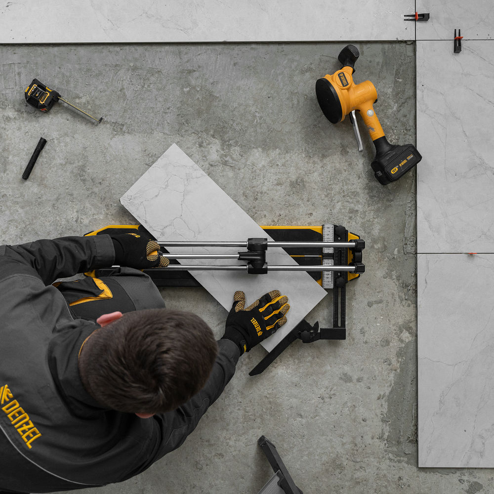 Плиткорез 600х14мм, цельнометал. напр., каретка на подш., стальная станина, рукоятка-пенал Denzel (877008)