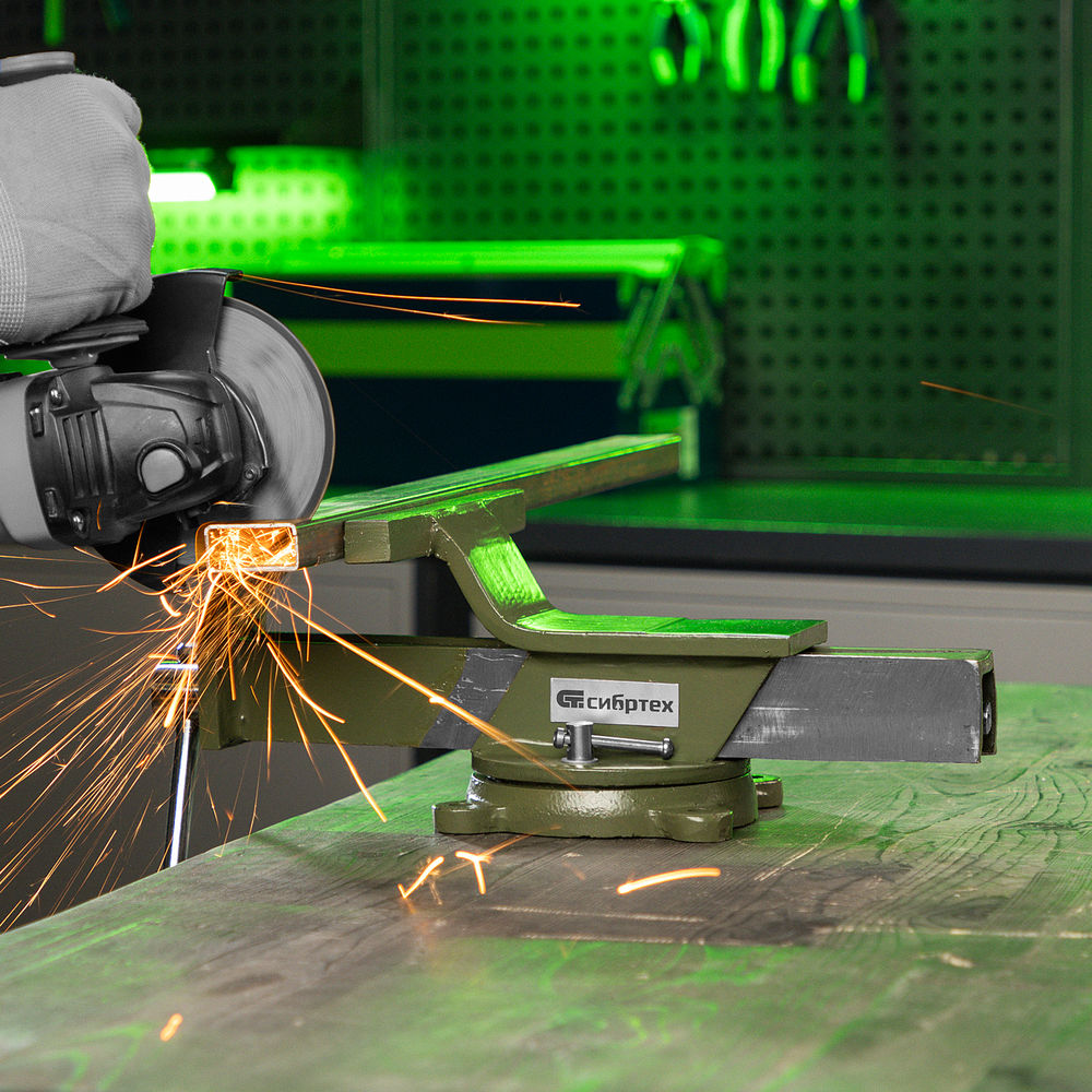 Тиски слесарные, 200 мм, стальные, поворотные Сибртех (18621)