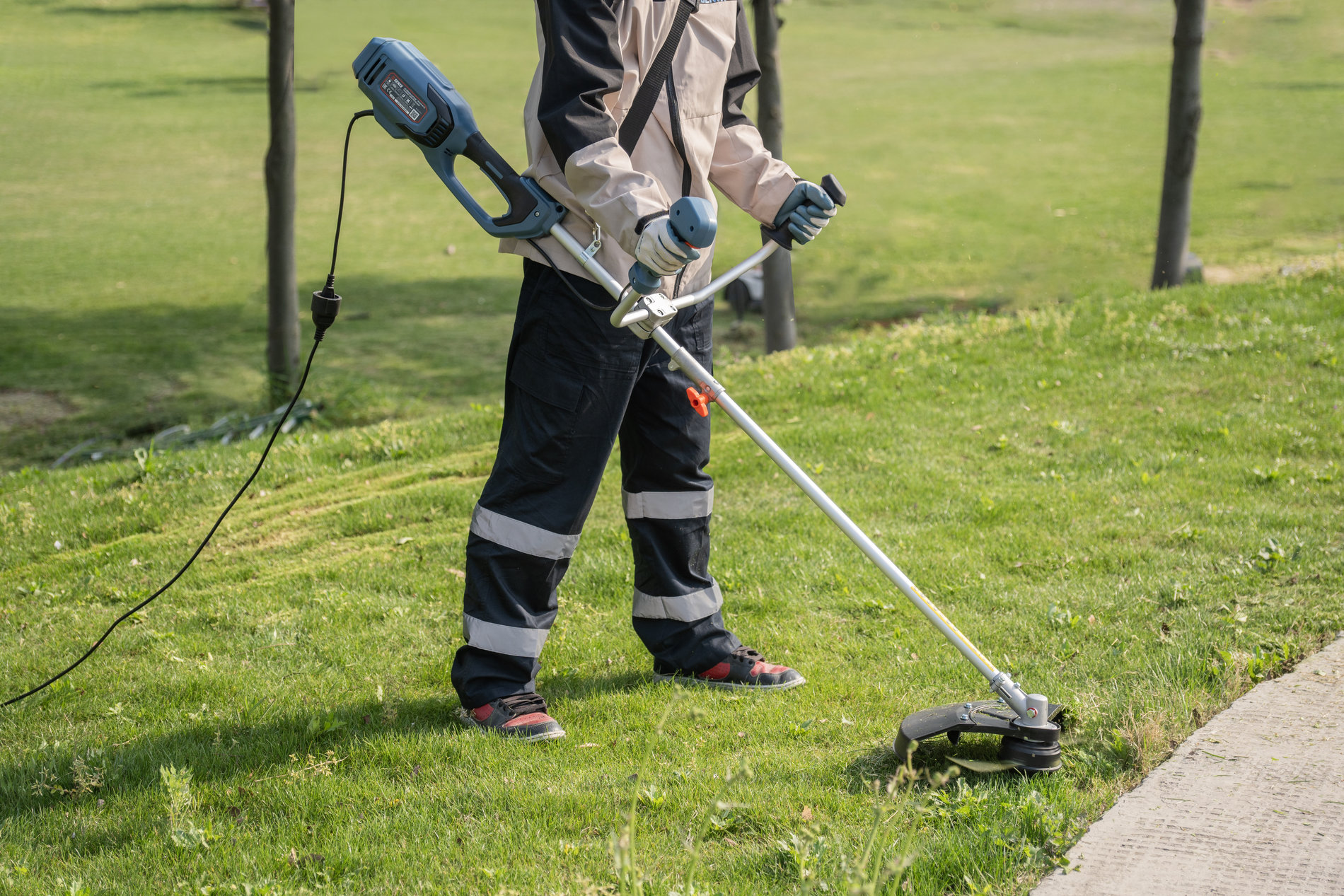 Триммер сетевой, 1200 Вт, 34 см (леска), 23 см (нож), велосипедная рукоятка