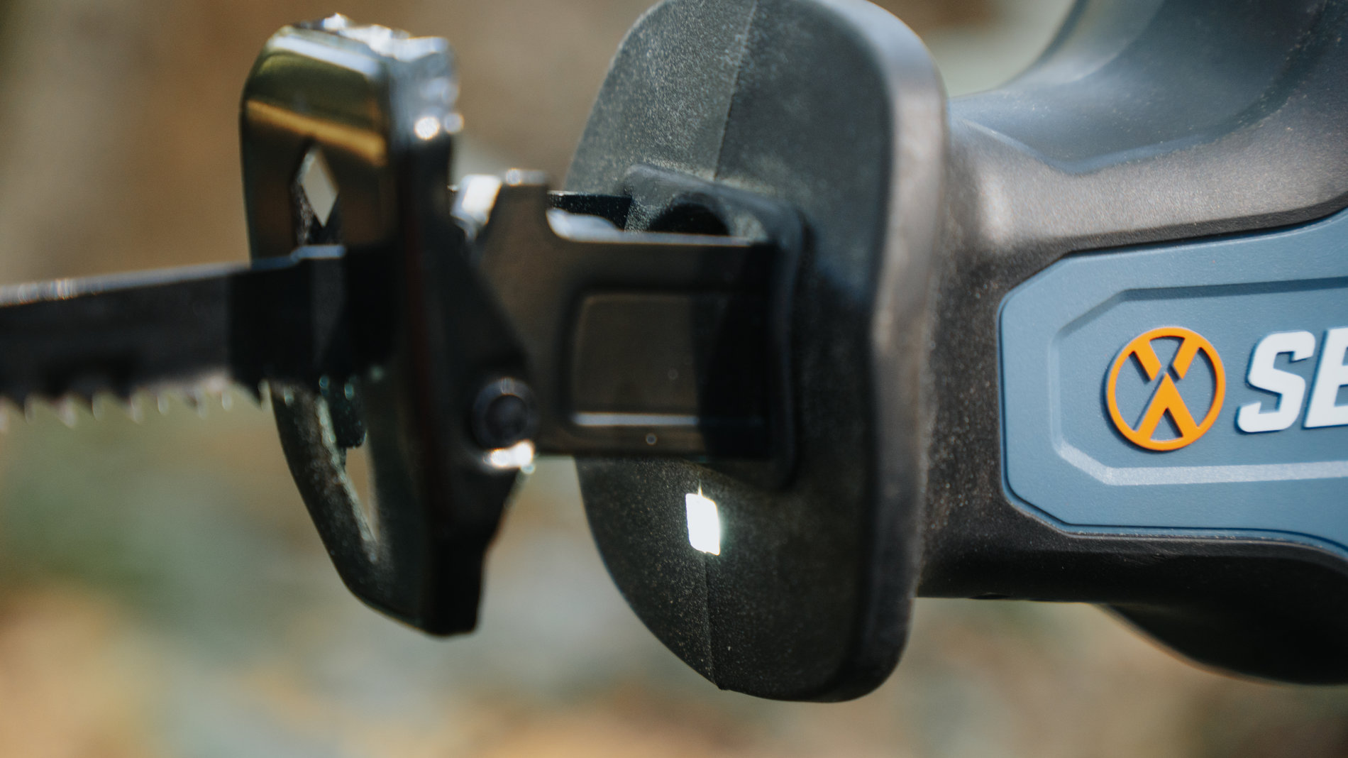 Сабельная пила, 22 мм, бесщ.мотор, без АКБ и ЗУ X2 20В