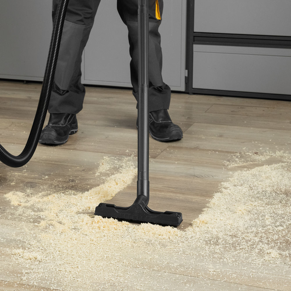 Пылесос строительный SVC15, 1200 Вт, бак 15 л, шланг 2 м Denzel (28201)