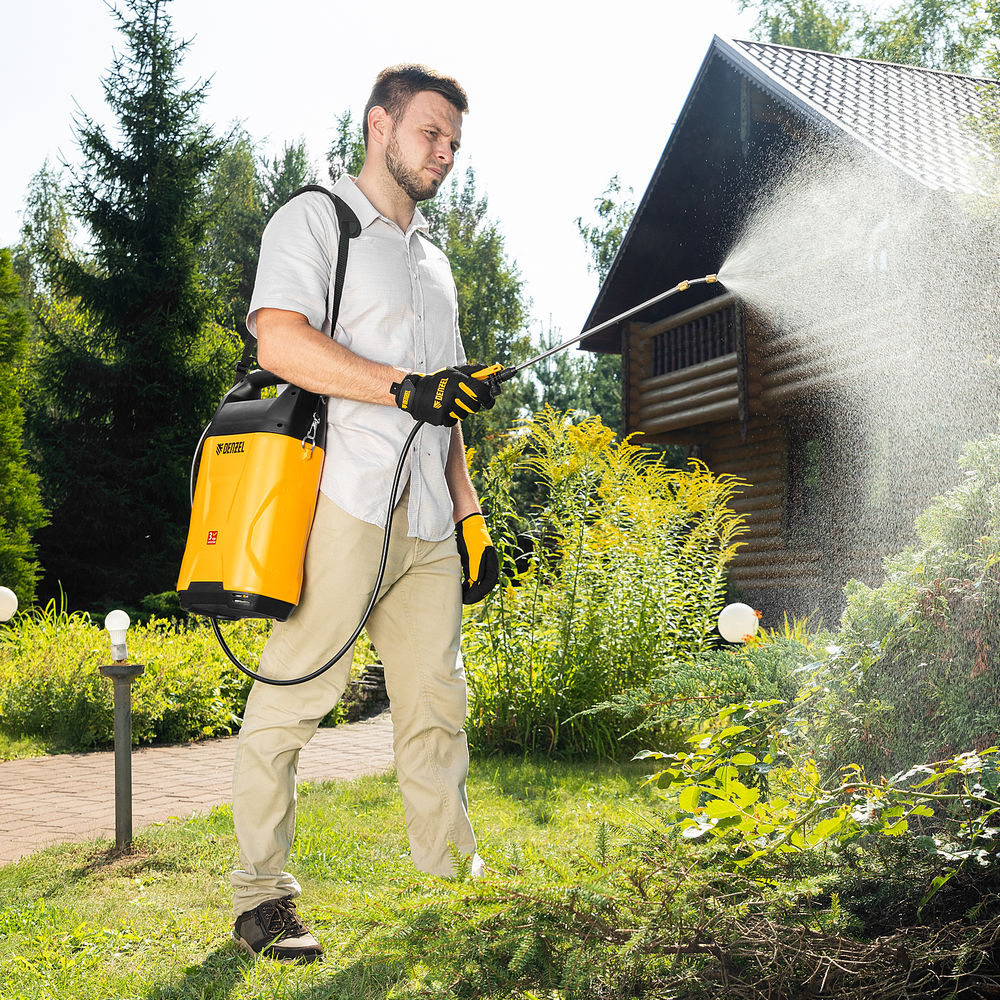 Опрыскиватель аккумуляторный D-8LI, 8 л, 12 В, 2 Ач Denzel (64795)