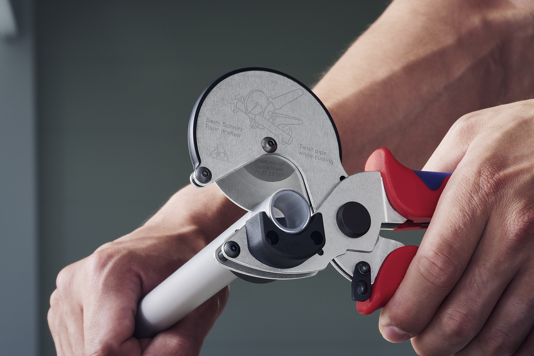 Труборез-ножницы для композитных и пластиковых труб, O 26 мм (KN-902525)