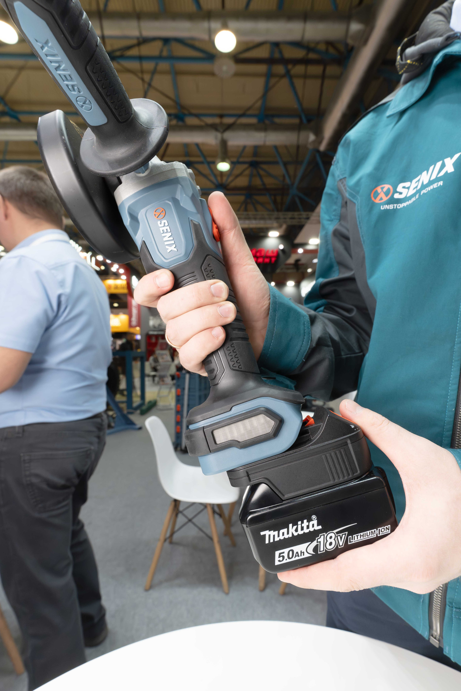 Адаптер-переходник для аккумуляторных инструментов SENIX X2 20V для MAKITA LXT