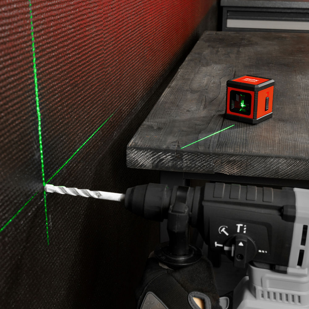 Лазерный уровень XQB GREEN Basic SET, 20 м, зеленый луч, батарейки, резьба 1/4 MTX (35019)