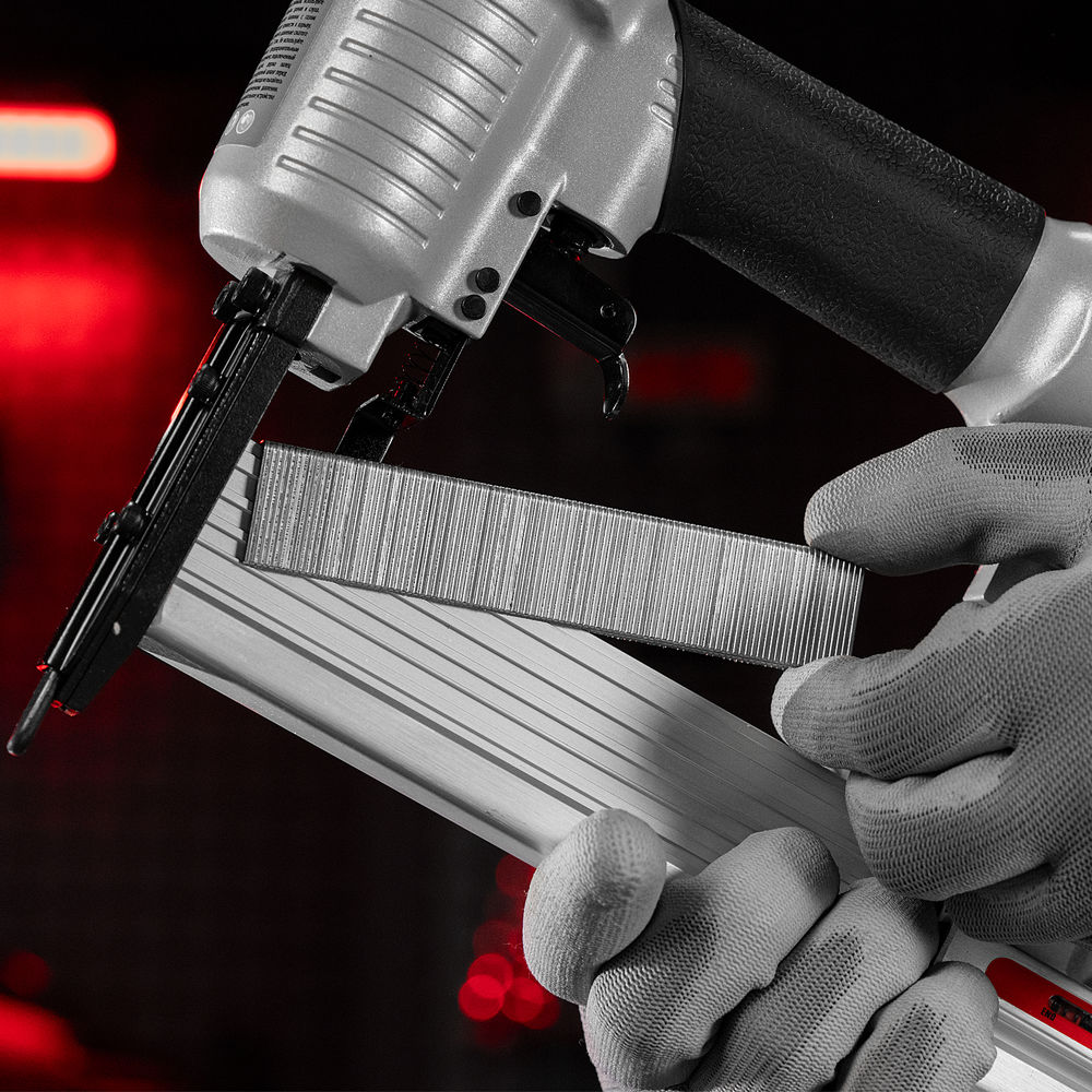 Скобы для пневматического степлера 18GA, 1.25х1 мм длина 28 мм ширина 5,7 мм, 5000 шт Matrix (57661)