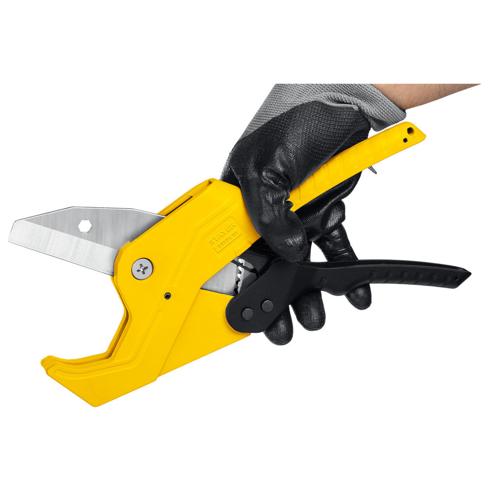 Труборез автоматический COBRA-63, до 63 мм, по металлопластиковым и пластиковым трубам STAYER Professional 23375-63