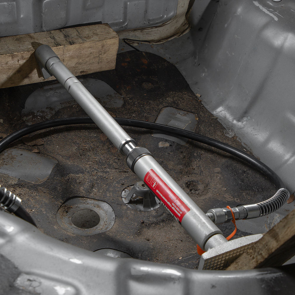 Растяжка гидравлическая, 4 т, набор из 17 предметов, 7 сменных насадок, в пластиковом кейсе Matrix (513345)