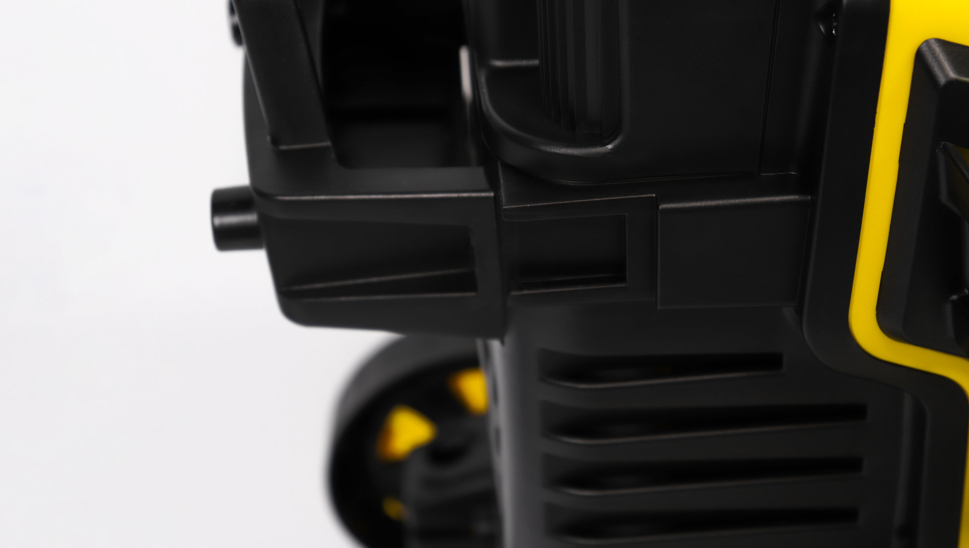 Мойка CHAMPION HP3180 (1,8кВт 100 бар t 40С 5,0л/мин 7,7кг синхронный, пеногенератор) (HP3180)