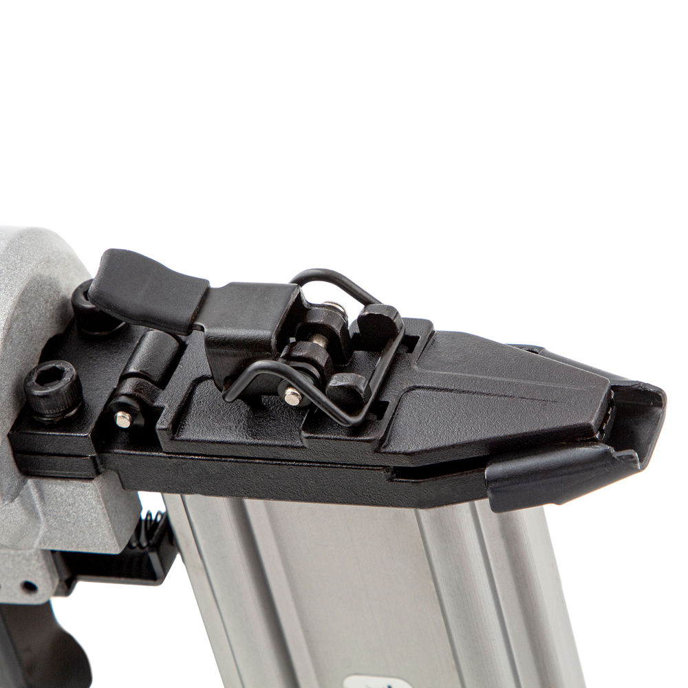 Нейлер пневматический для гвоздей от 10 до 50 мм Matrix (57410)