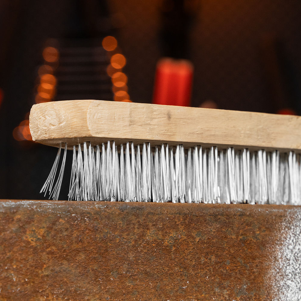 Щетка пятирядная металлическая с деревянной ручкой Sparta (748245)