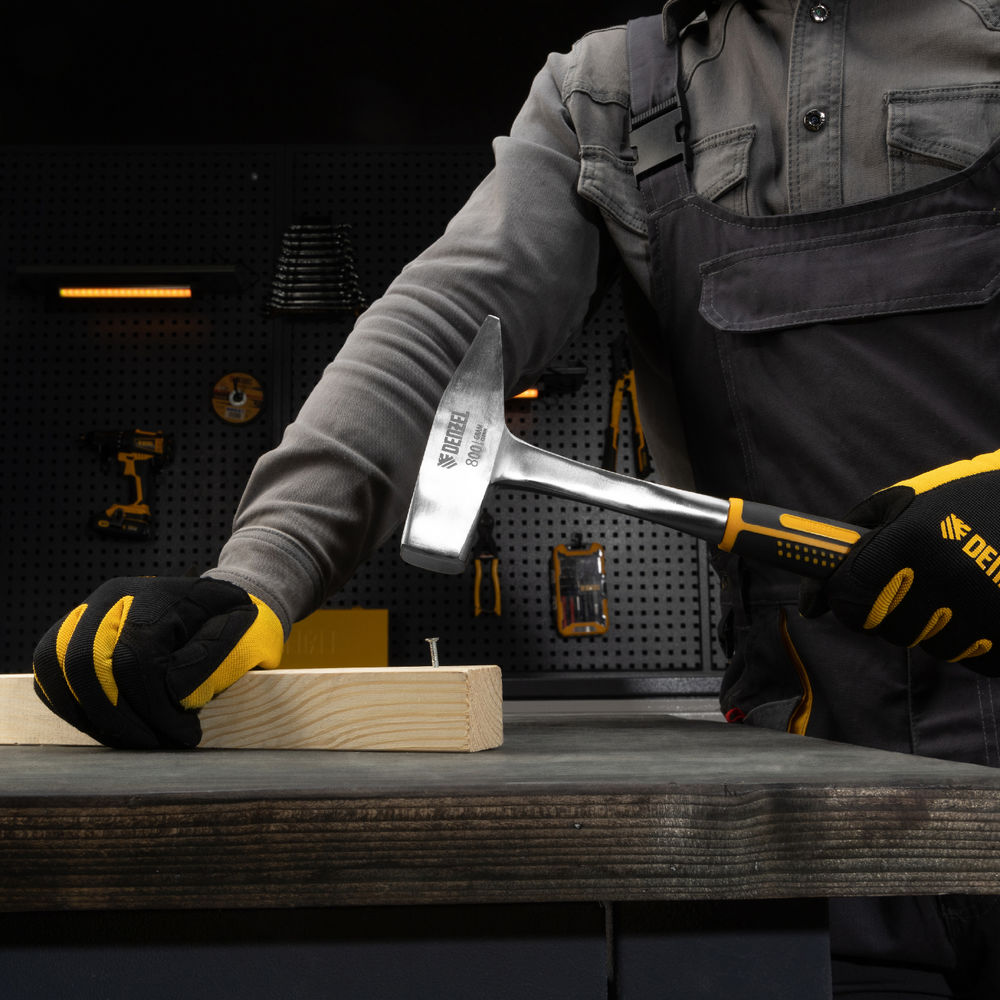 Молоток слесарный 800 г, цельнометаллический, двухкомпонентная рукоятка Denzel (10405)