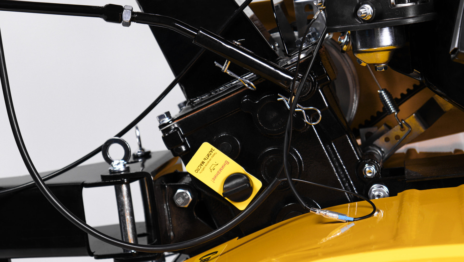 Мотоблок Champion BC8738 (7лс 3F/1R 81см 35см 6л 84кг, колеса 19х7.00-8 шкив) (BC8738)