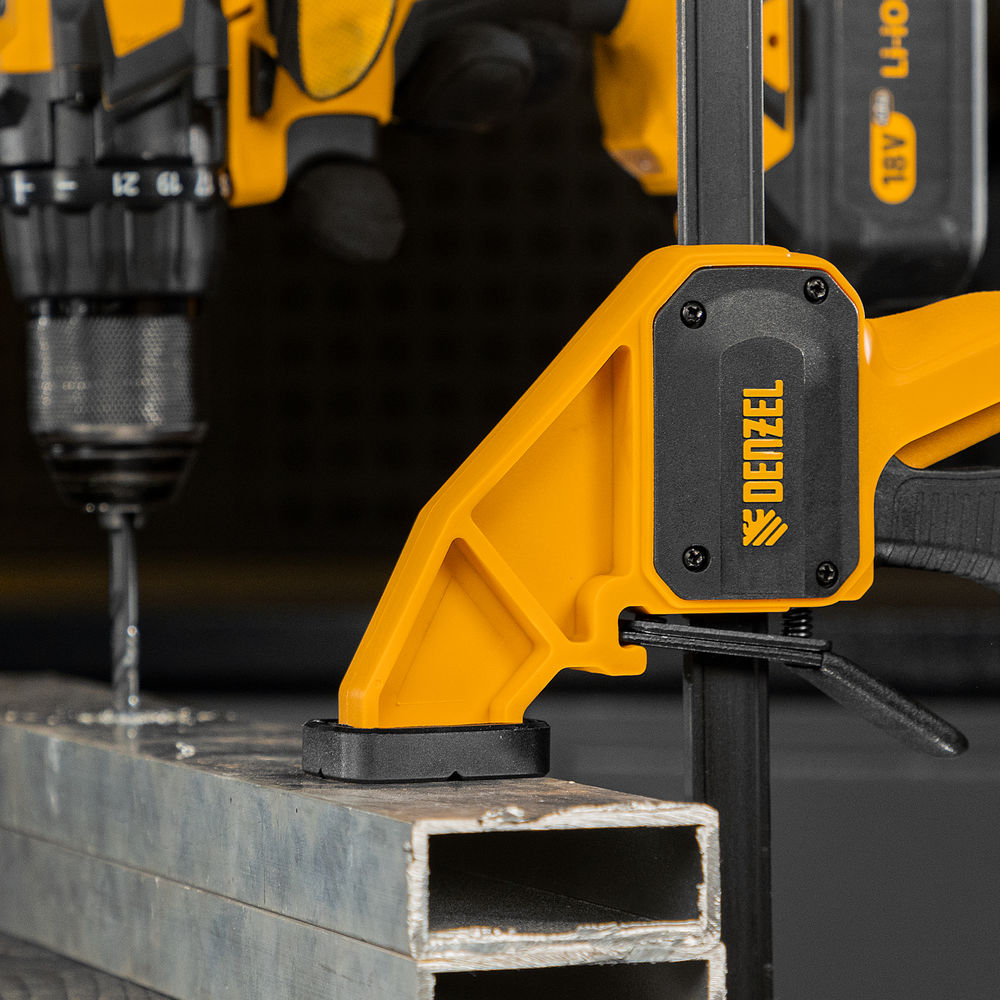 Струбцина F-образная, быстрозажимная, 600 х 80 мм, усиленный нейлоновый корпус Denzel (20508)