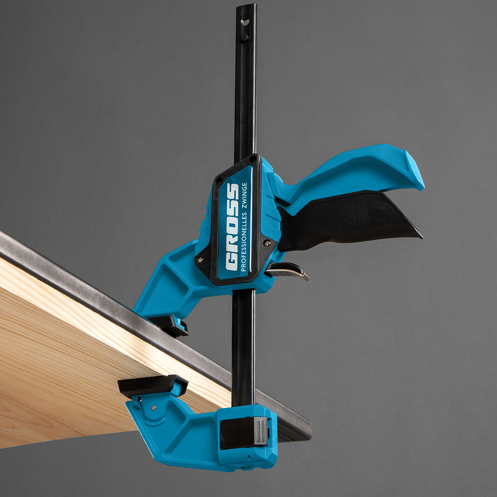 Струбцина реечная, быстрозажимная, пистолетного типа, пошаговый механизм, пластиковый корпус, 150 мм Gross (20700)