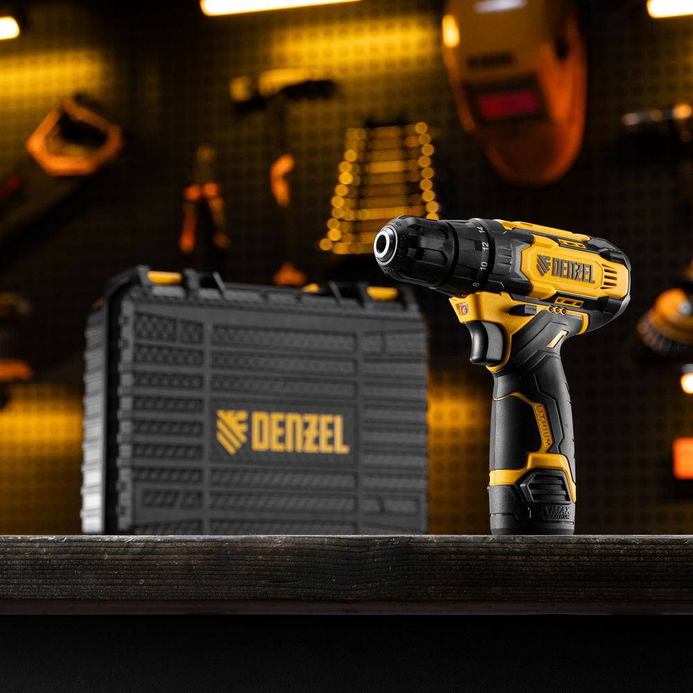 Дрель-шуруповерт аккумуляторная CDQ-12, Li-Ion, 12 В Denzel (26106)