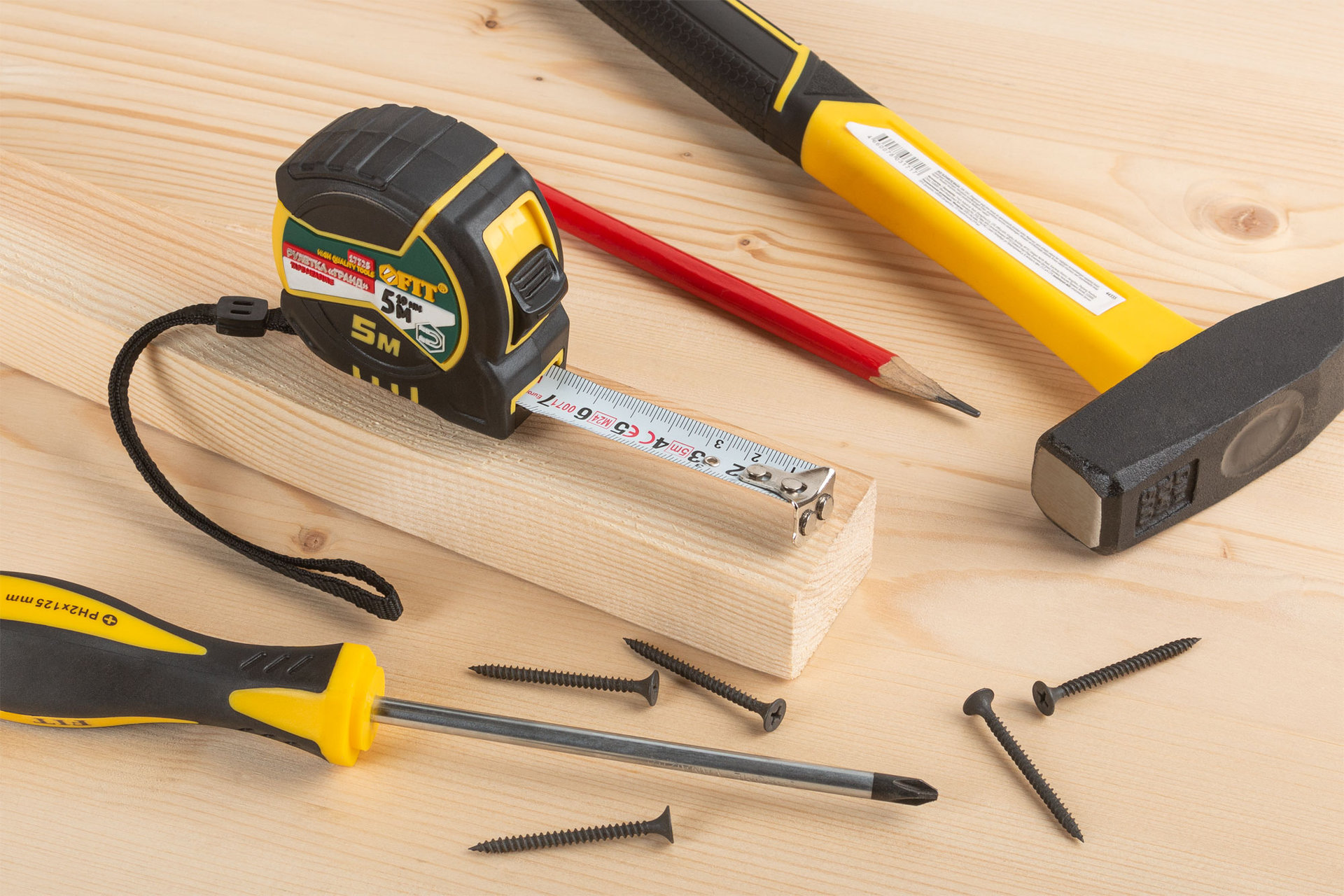 Рулетка Гранд, калибр.лента, нейлон.покр., магн.крючок, двойной стопор, прорезин.корпус 5 м х 19 мм