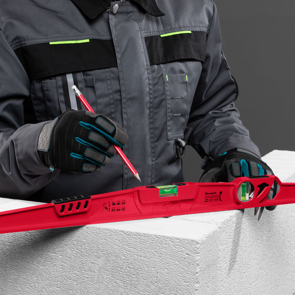 Уровень алюминиевый, 600 мм, литой, 2 глазка (1 фронтальный), ударная площадка Matrix (34907)